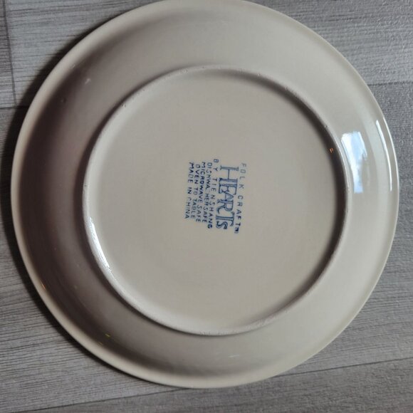 Set Of 4 Heartland Folk Plates With Blue Heart & Speckled Rim Ceramic Dinnerware - Picture 5 of 7